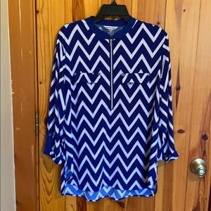 Peter Nygard Woman Blue and White Chevron Top - 1X